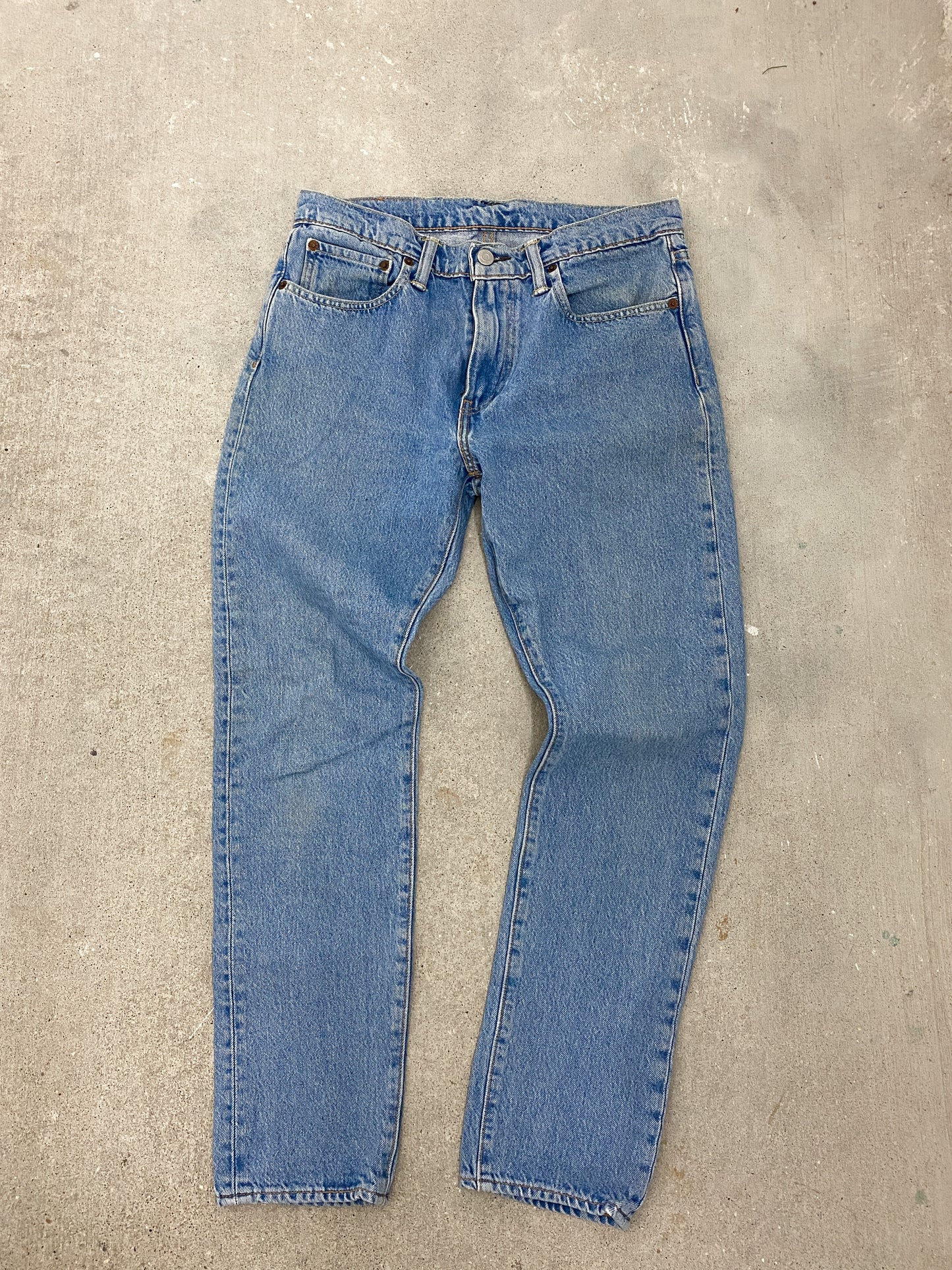 Light Wash Levi Jeans (31x30)