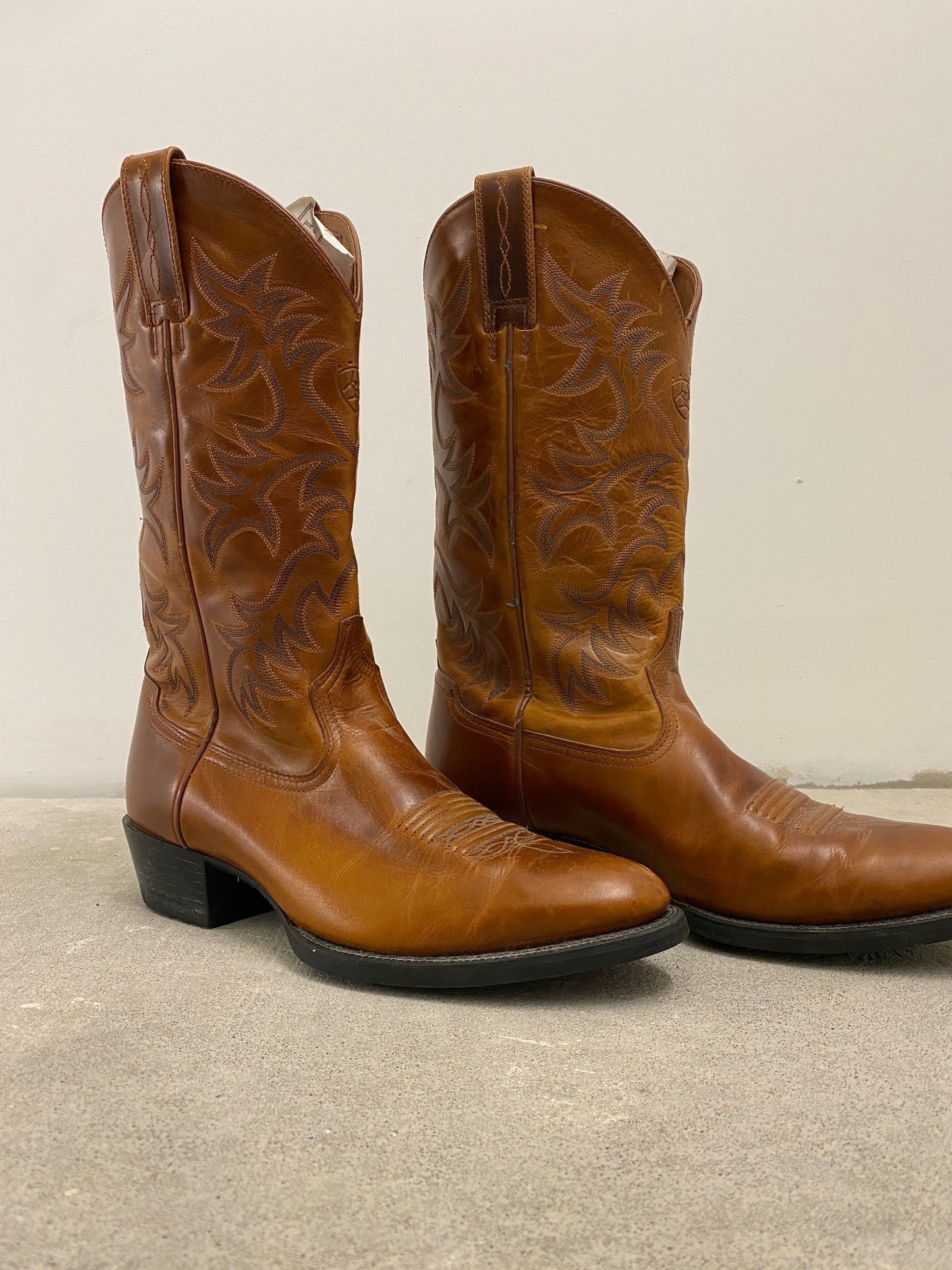 Ariat Leather Cowboy Boots (9.5)